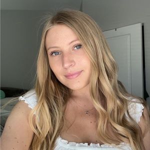 Meet your Posher, Kaitlyn